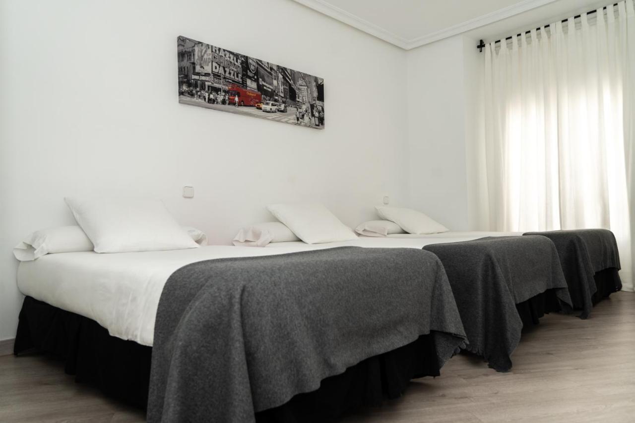 Hostal Gala Madrid Luaran gambar