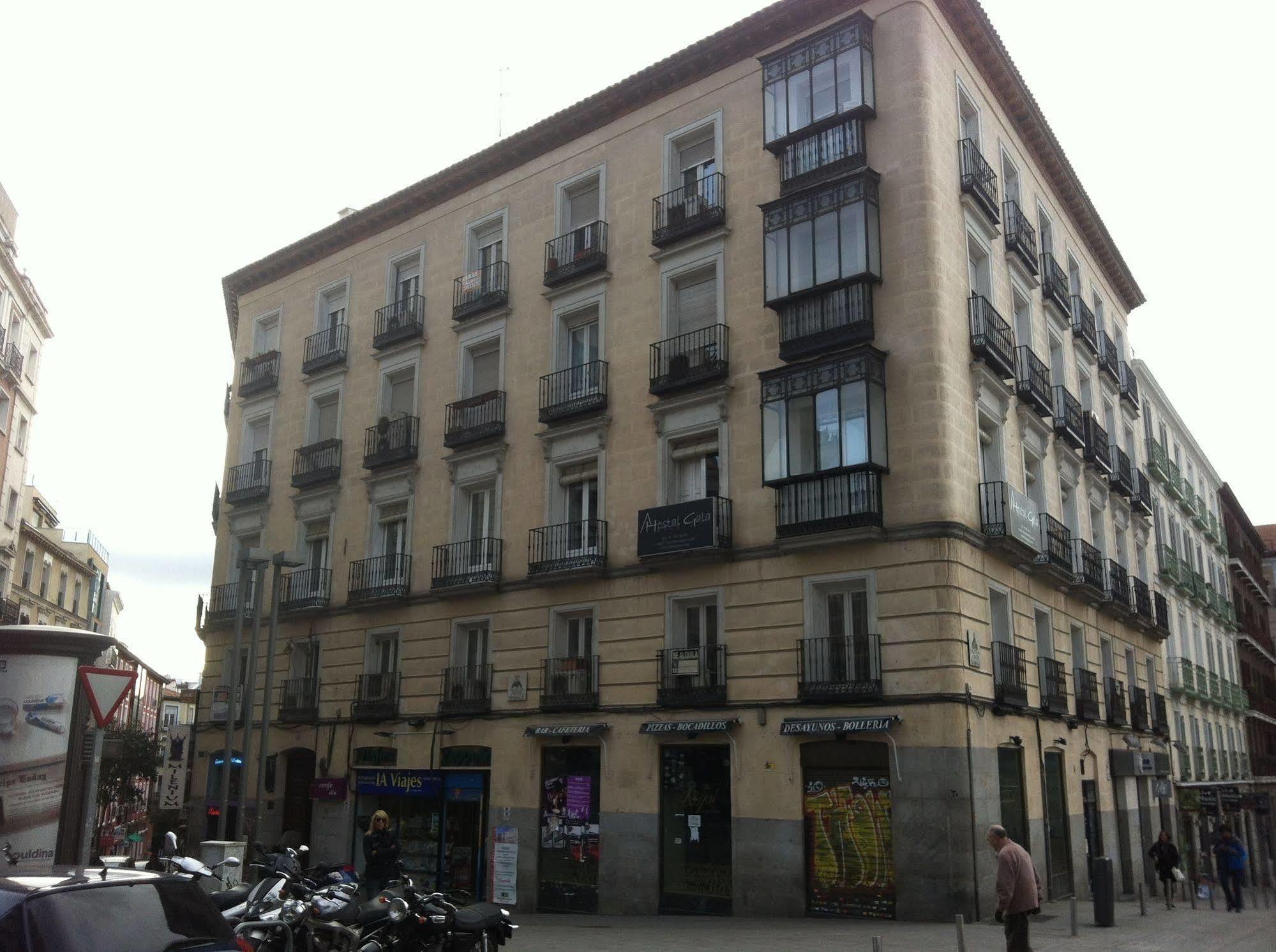 Hostal Gala Madrid Luaran gambar