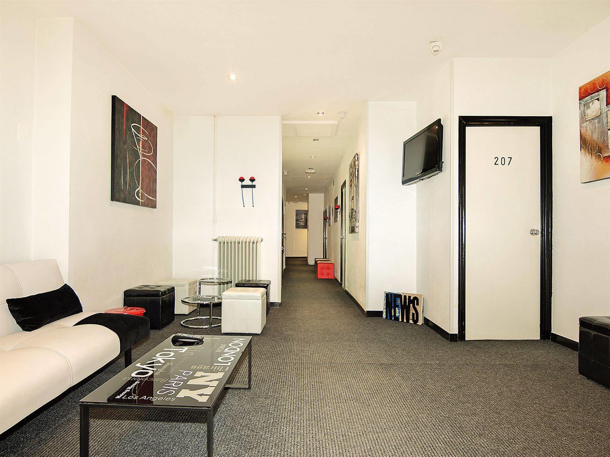 Hostal Gala Madrid Luaran gambar