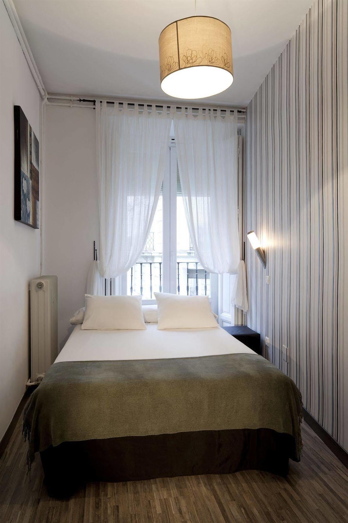 Hostal Gala Madrid Luaran gambar