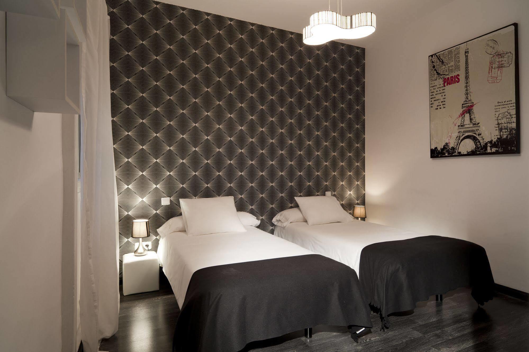 Hostal Gala Madrid Luaran gambar