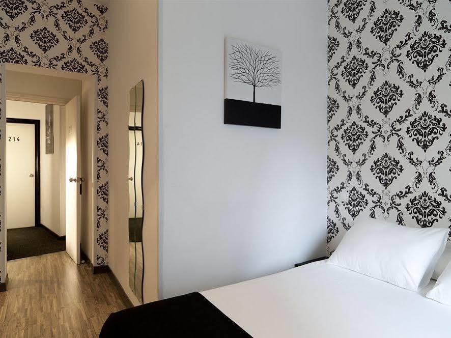 Hostal Gala Madrid Luaran gambar