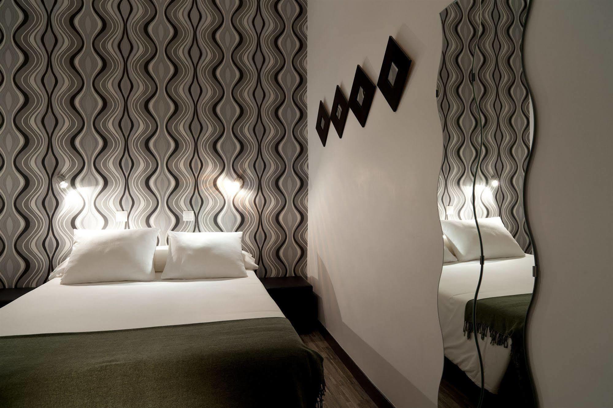 Hostal Gala Madrid Luaran gambar